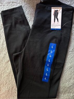L women’s Black Performance High-Waist Leggings